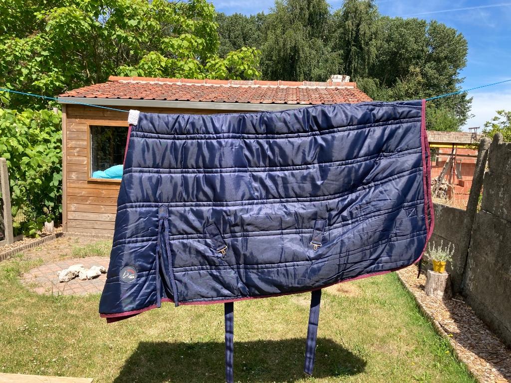 HKM staldeken 300g donkerblauw/wijnrood. 145/195, Ophalen of Verzenden, Gebruikt, Deken