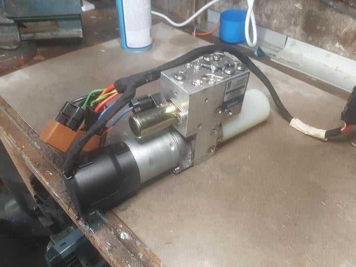 Dakpomp hydrauliek pomp opel tigra twintop, Ophalen of Verzenden, Gereviseerd, Opel