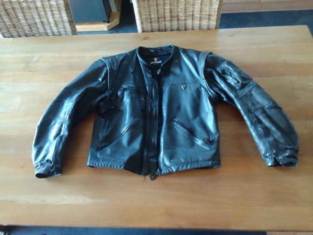 Lederen vest vraagprijs 80 €, Ophalen, Maat 52/54 (L), Dainese, Zwart