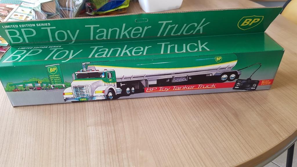 Camion-citerne BP Toy 1992. Nouveau. Dans son emballage d'or, Enlèvement ou Envoi, Neuf, Bus ou Camion