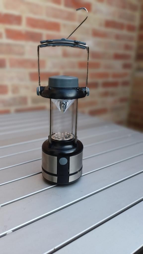 Kampeerlamp., Caravans en Kamperen, Ophalen, Zo goed als nieuw