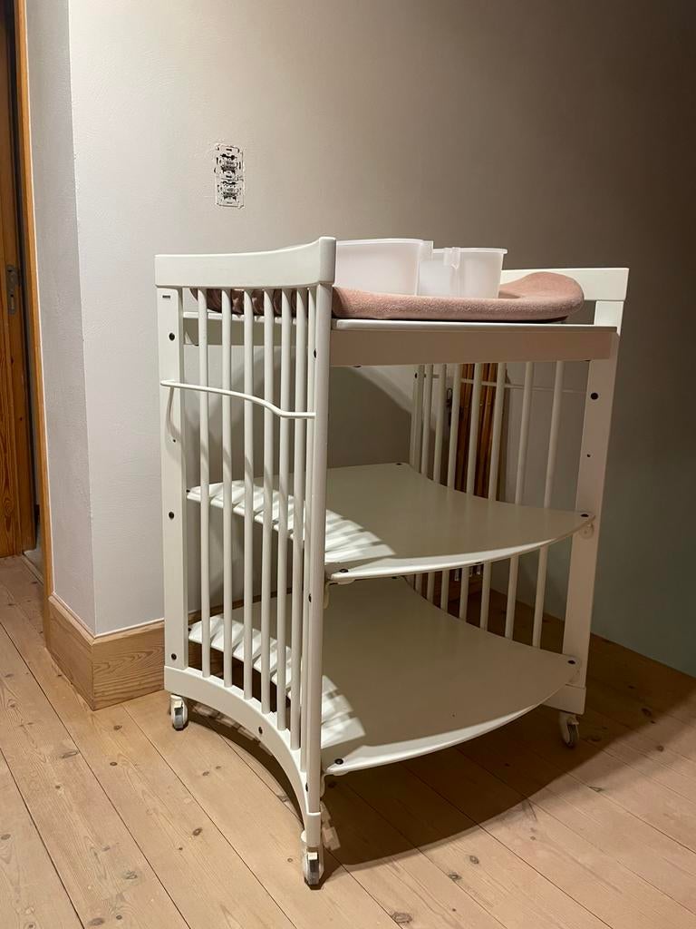 Mooie verzorgingstafel Stokke Sleepi / Luiertafel, Ophalen, Zo goed als nieuw, Aankleedkussen, Overige merken