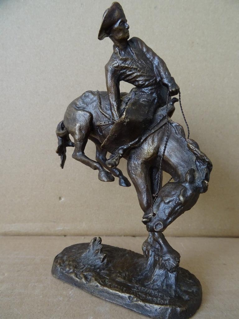 Statue en bronze Statue Frederic Remington The outlaw 16cm, Antiquités & Art, Enlèvement ou Envoi