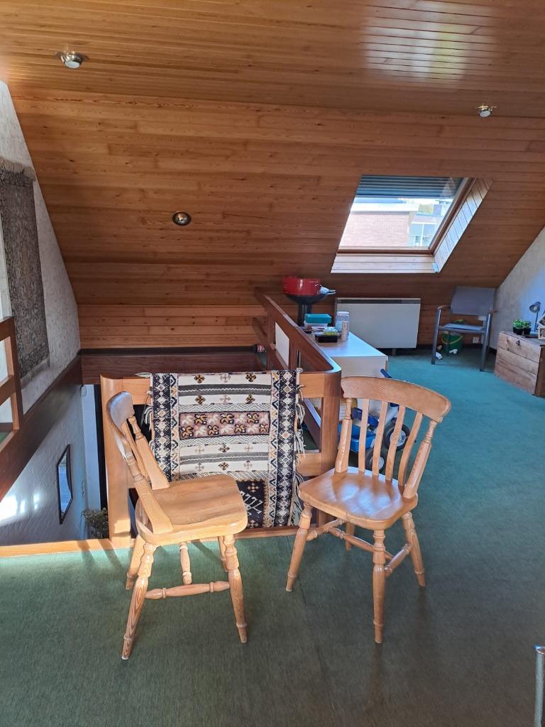 2 eiken stoelen, Ophalen