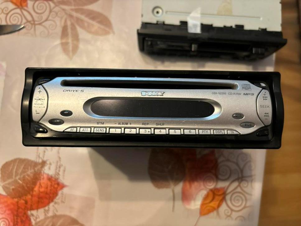 Sony CDX-S220 autoradio (CD MP3), Ophalen