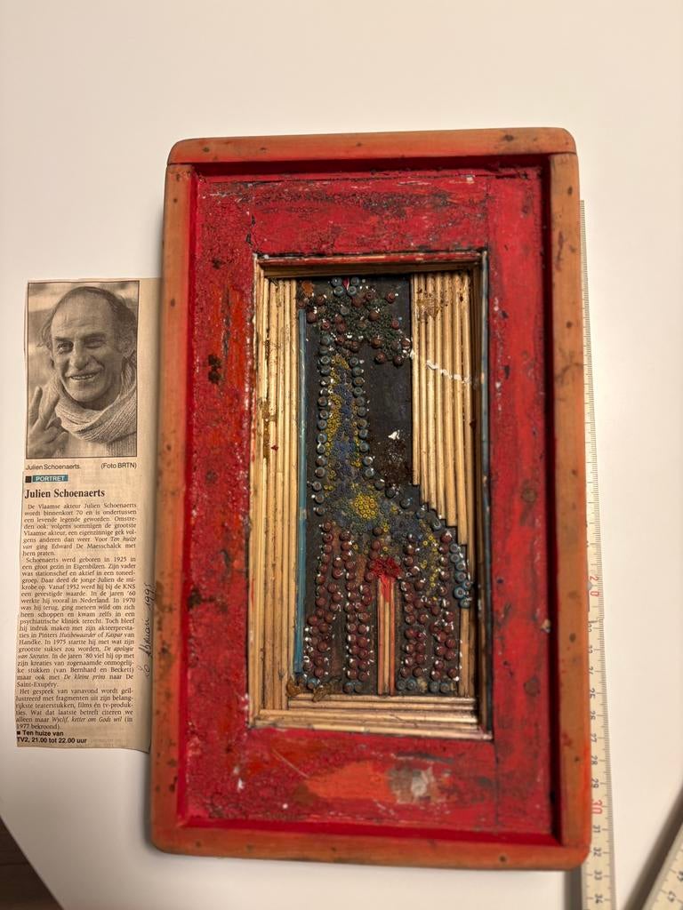 Julien Schoenaerts kunstwerk, Ophalen