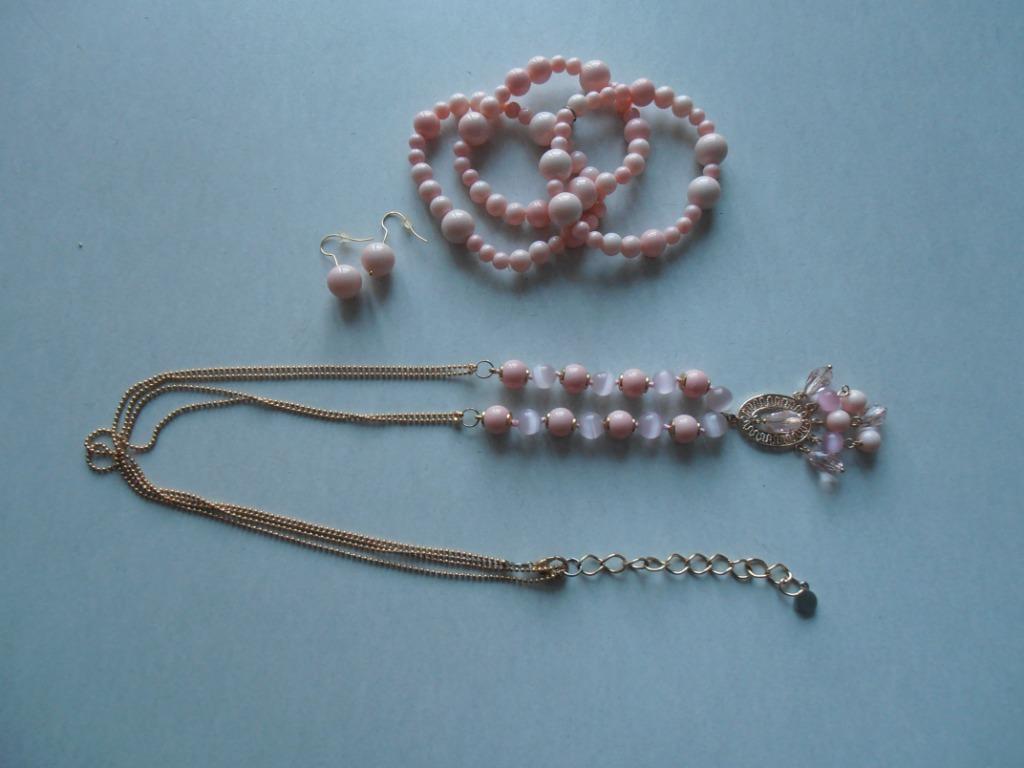 Dames halsketting met armband en oorringen ( Titto ), Bijoux, Sacs & Beauté, Colliers, Enlèvement ou Envoi, Comme neuf, Rose, Synthétique