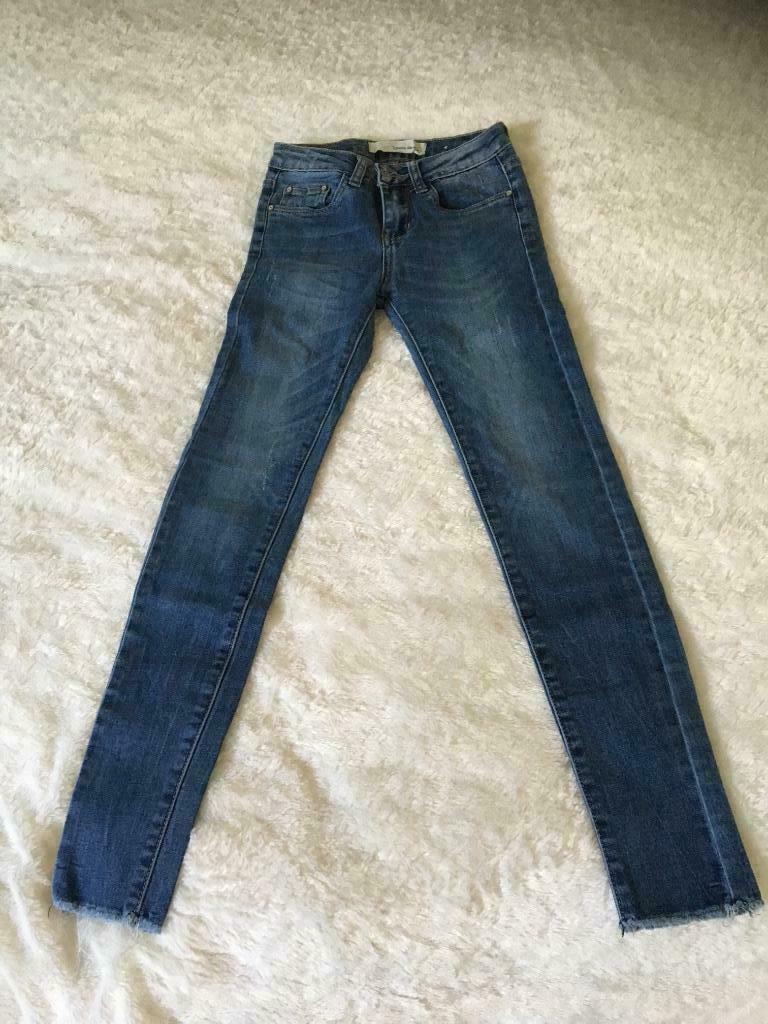 Nieuwe jeansbroek maat 34 merk queen hearts, Enlèvement, Neuf, Bleu, W27 (confection 34) ou plus petit