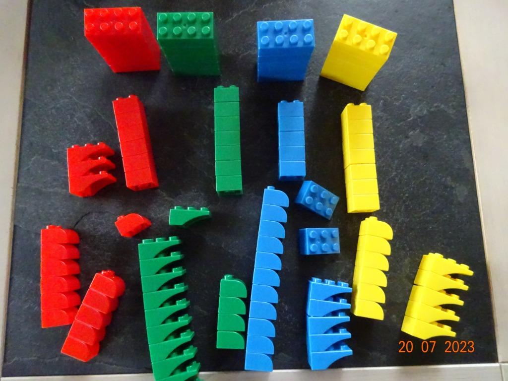 Groot set van plastieke blokken in 4 verschillende kleuren!, Kinderen en Baby's, Speelgoed | Bouwstenen, Ophalen of Verzenden