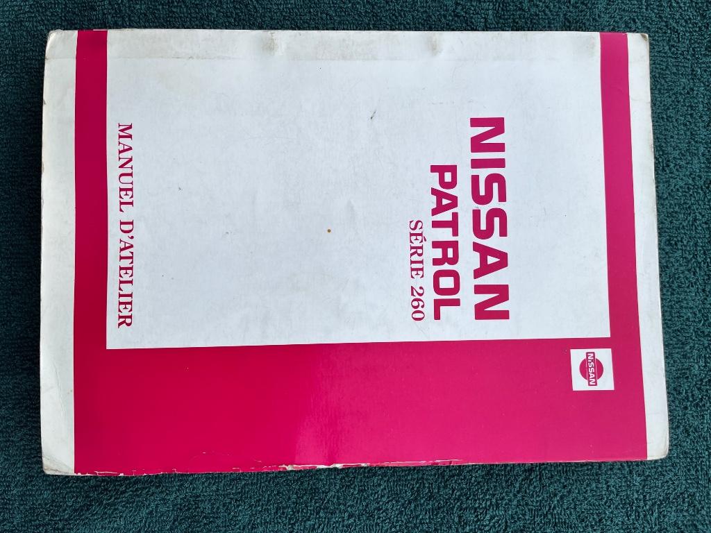 Nissan Patrol 260 manual, Ophalen of Verzenden, Gebruikt, Nissan