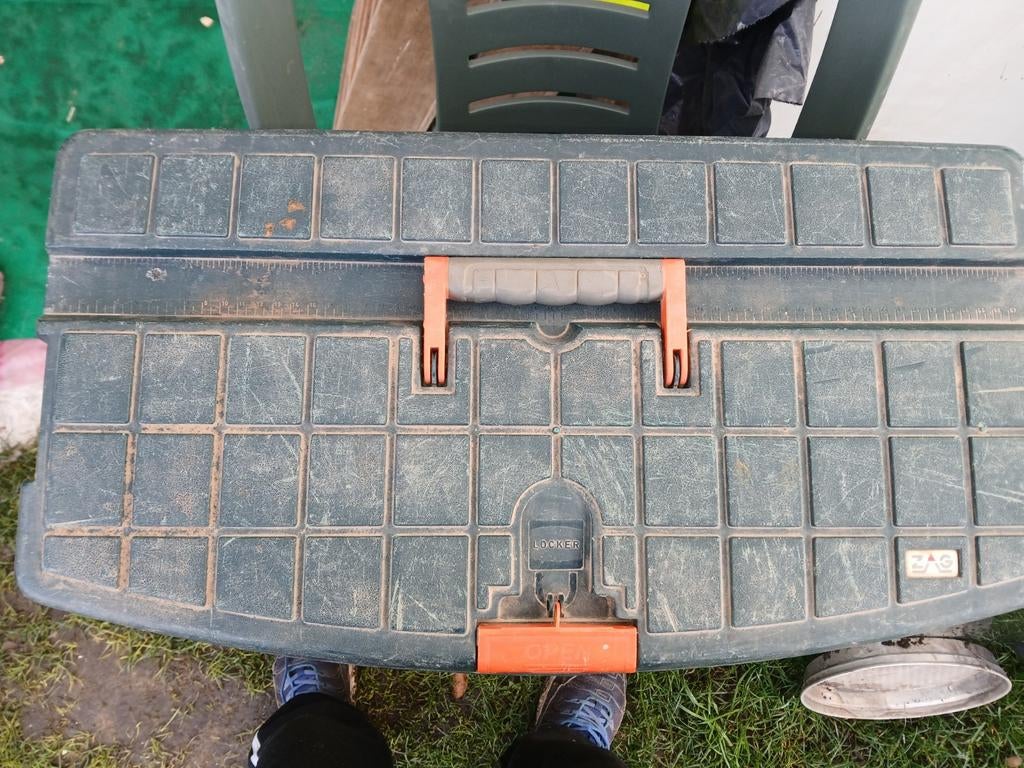 B etat   a discuter, Doe-het-zelf en Bouw, Gereedschapskisten, Ophalen of Verzenden, Gebruikt