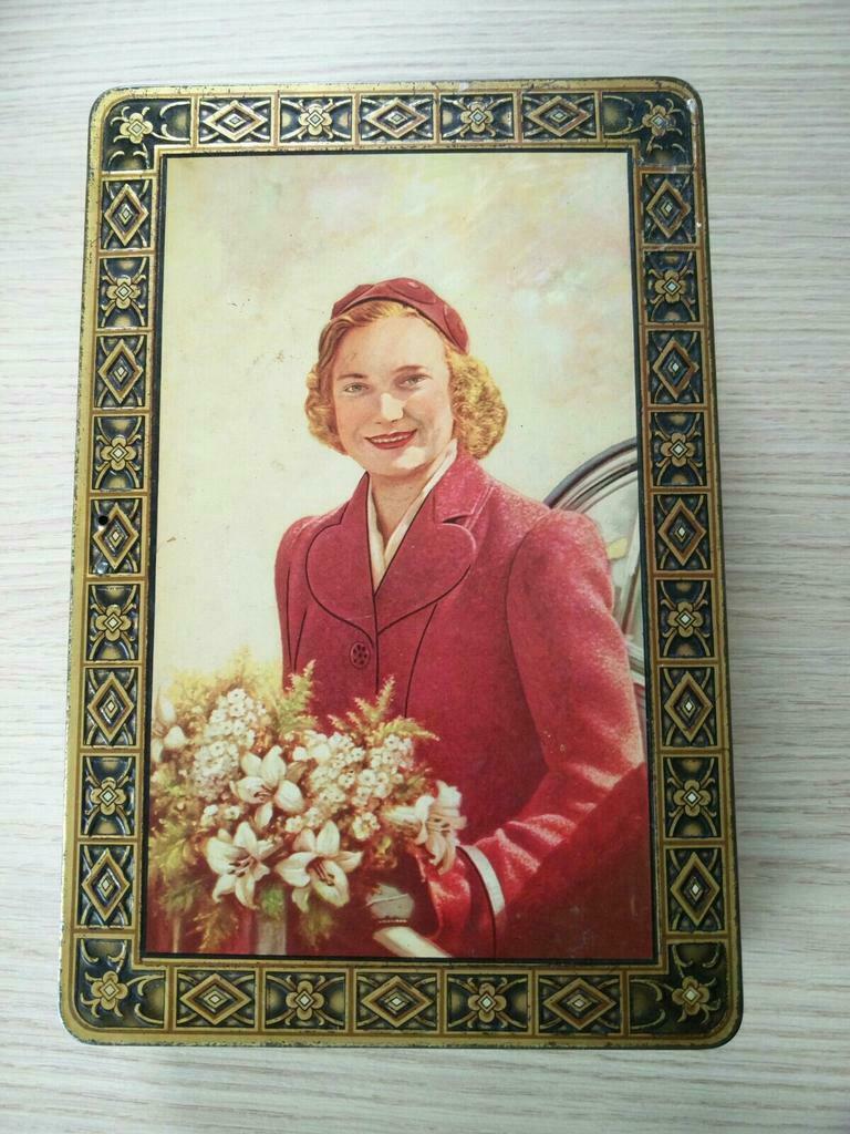 Blikken doos met foto van Josephine Charlotte., Enlèvement ou Envoi, Utilisé