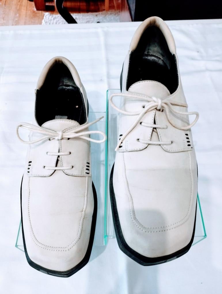 Molière BALLY en daim beige taille 38, Enlèvement, Comme neuf