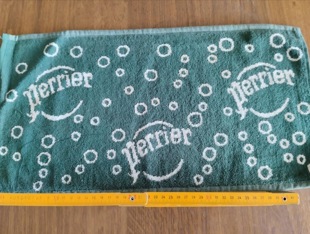 barmatje/water Perrier toog matje stof., Verzamelen, Biermerken, Zo goed als nieuw, Overige typen, Verzenden