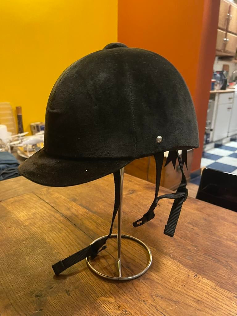 Fouganza T54 rijhelm, Dieren en Toebehoren, Paardrijkleding, Ophalen, Zo goed als nieuw