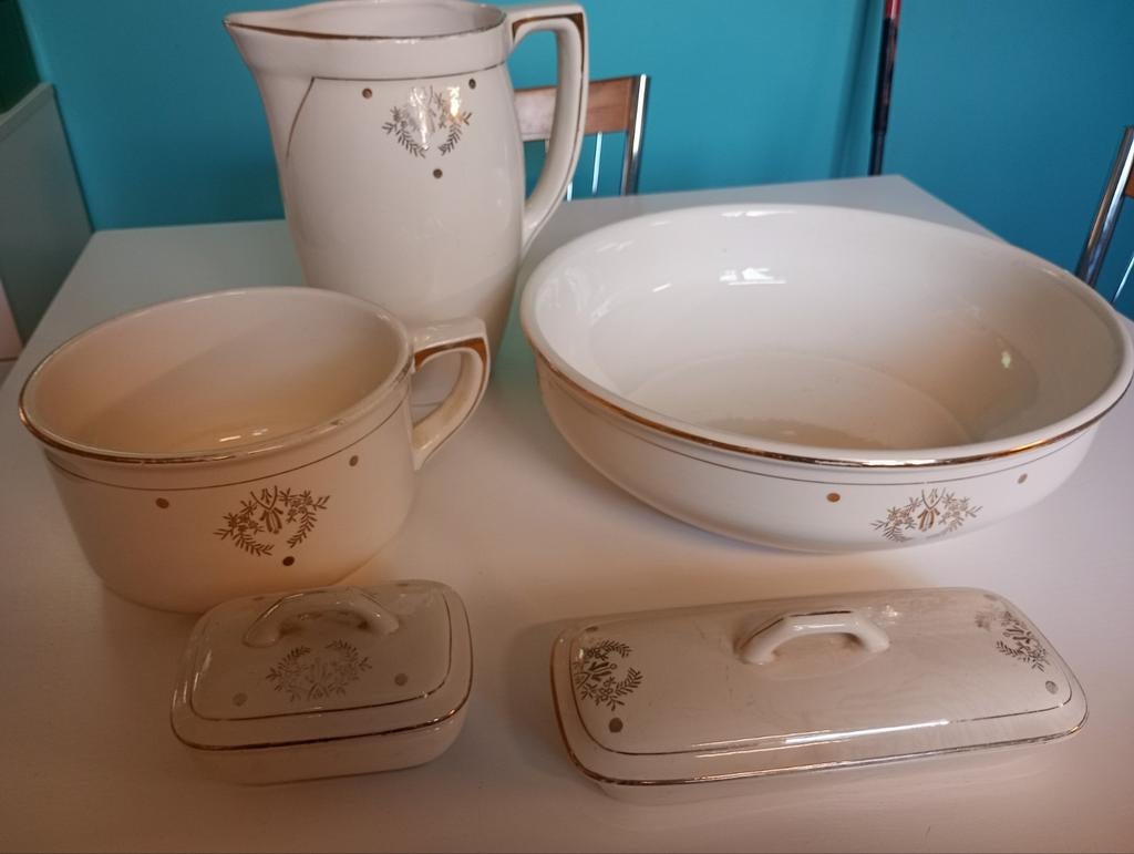 Antieke lampetset/ toiletset Boch La Louvière, Ophalen