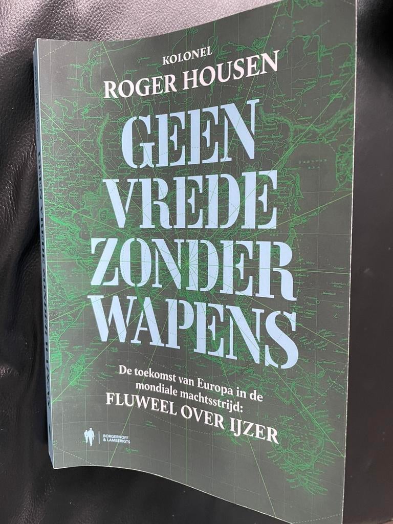 Geen vrede zonder wapens van kolonel Roger Housen, Ophalen, Zo goed als nieuw