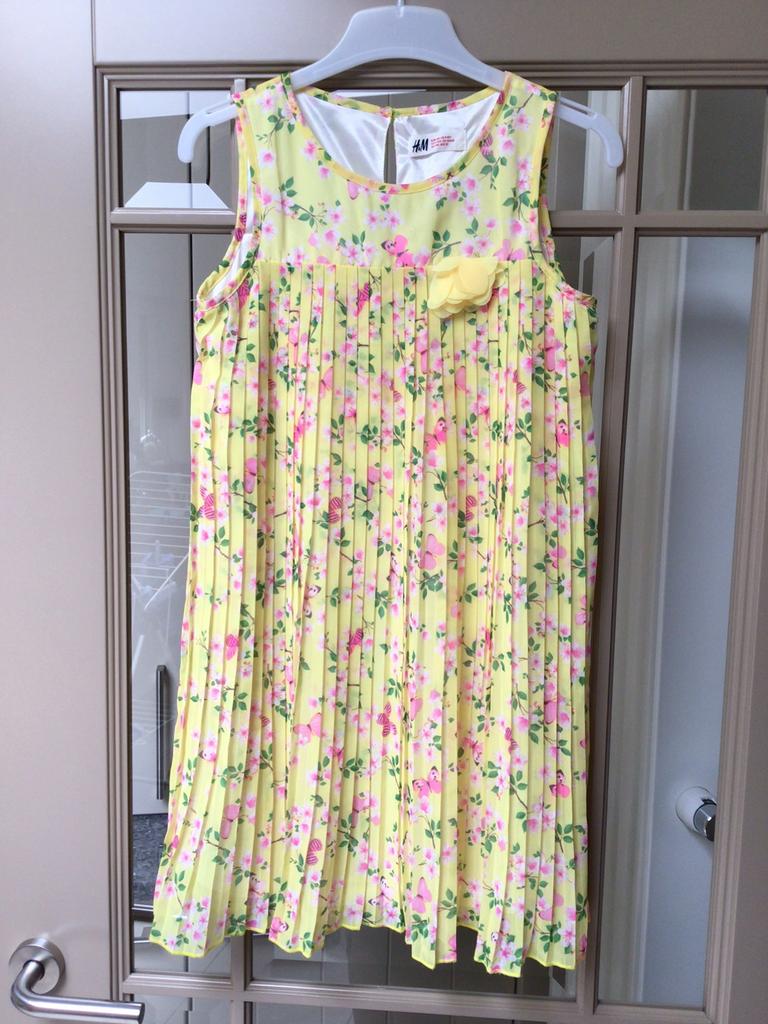 Mooi wijd kleedje maat 140, Kinderen en Baby's, Kinderkleding | Maat 140, Ophalen, Meisje, H&M, Zo goed als nieuw