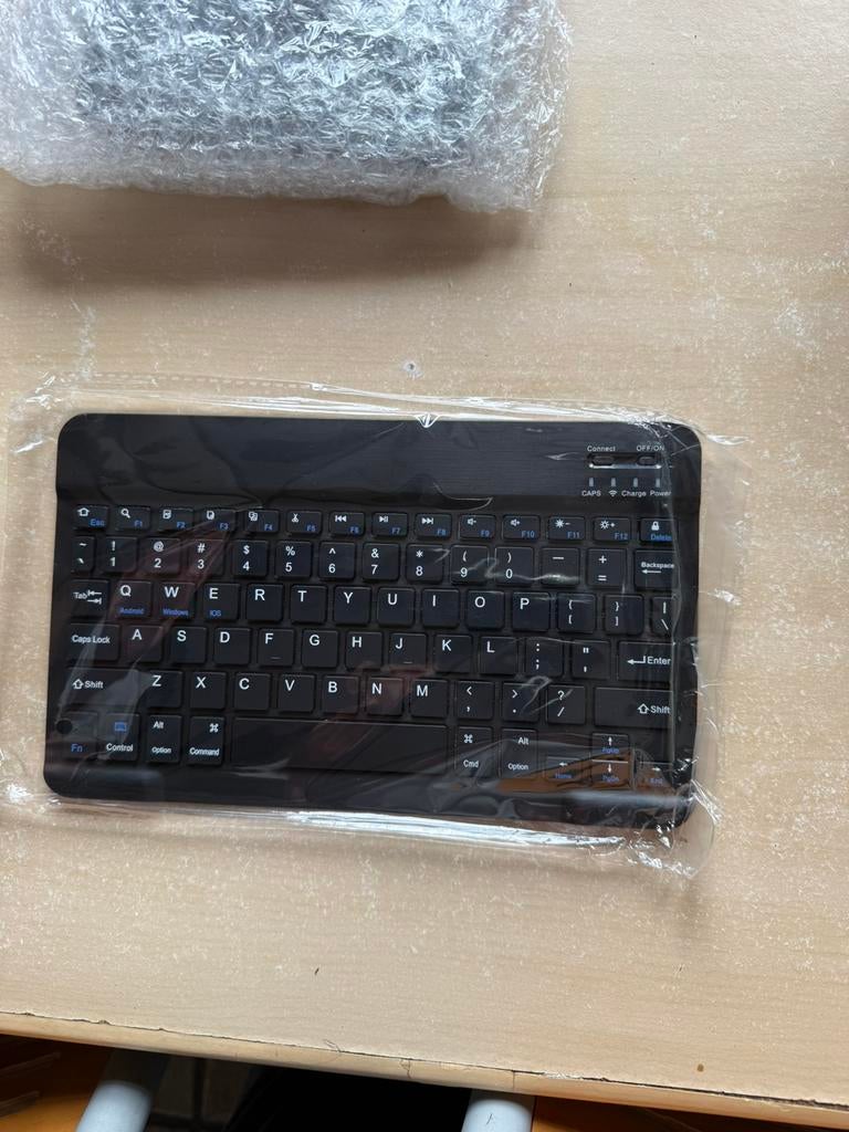 Clavier Bluetooth neuf, Enlèvement ou Envoi, Neuf, Autres modèles, Housse ou Sac