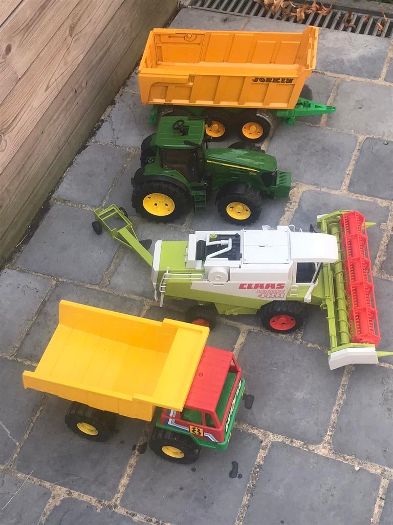 Lot Joskin tractor, maaidorser, vrachtwagen, Zo goed als nieuw