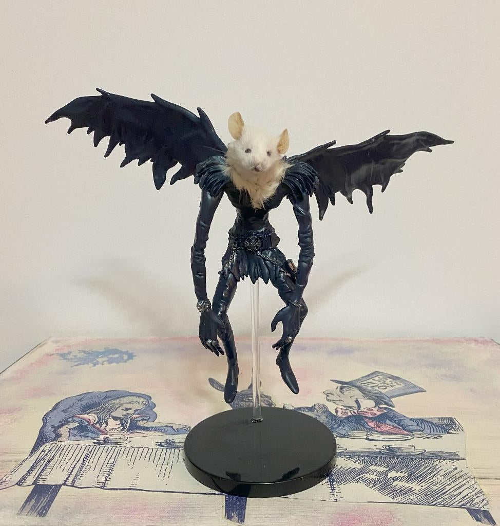 Ryuk (Death Note) - muis taxidermie, Ophalen of Verzenden