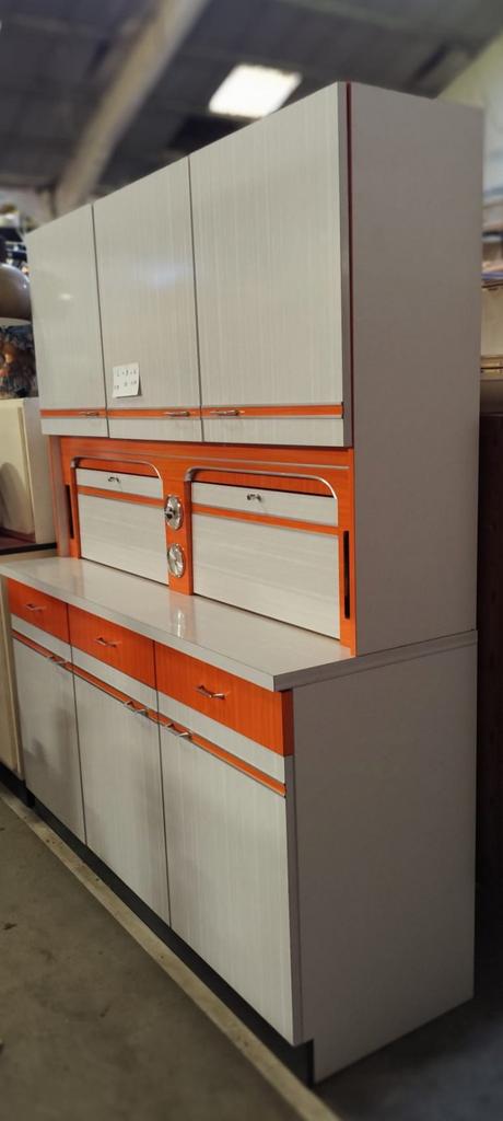 Vintage keukenkast, Enlèvement