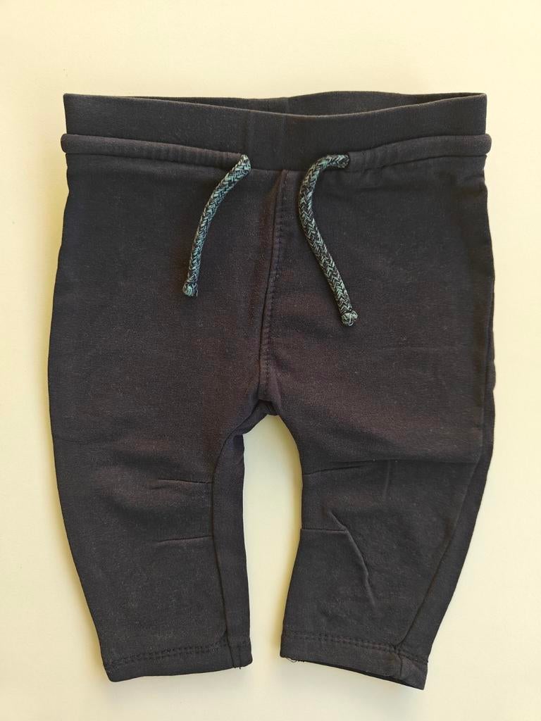 Pantalon taille 62
S. Oliver, Pantalon, Garçon, Enlèvement ou Envoi, Comme neuf