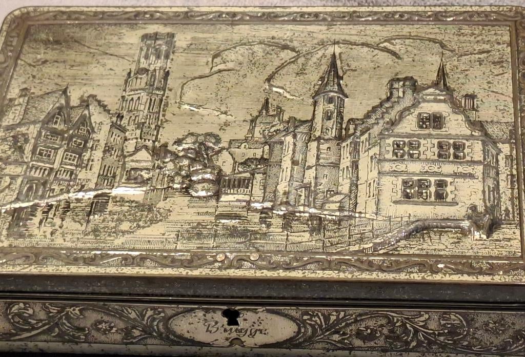 vintage blikken doos  Brugge, Antiek en Kunst, Ophalen