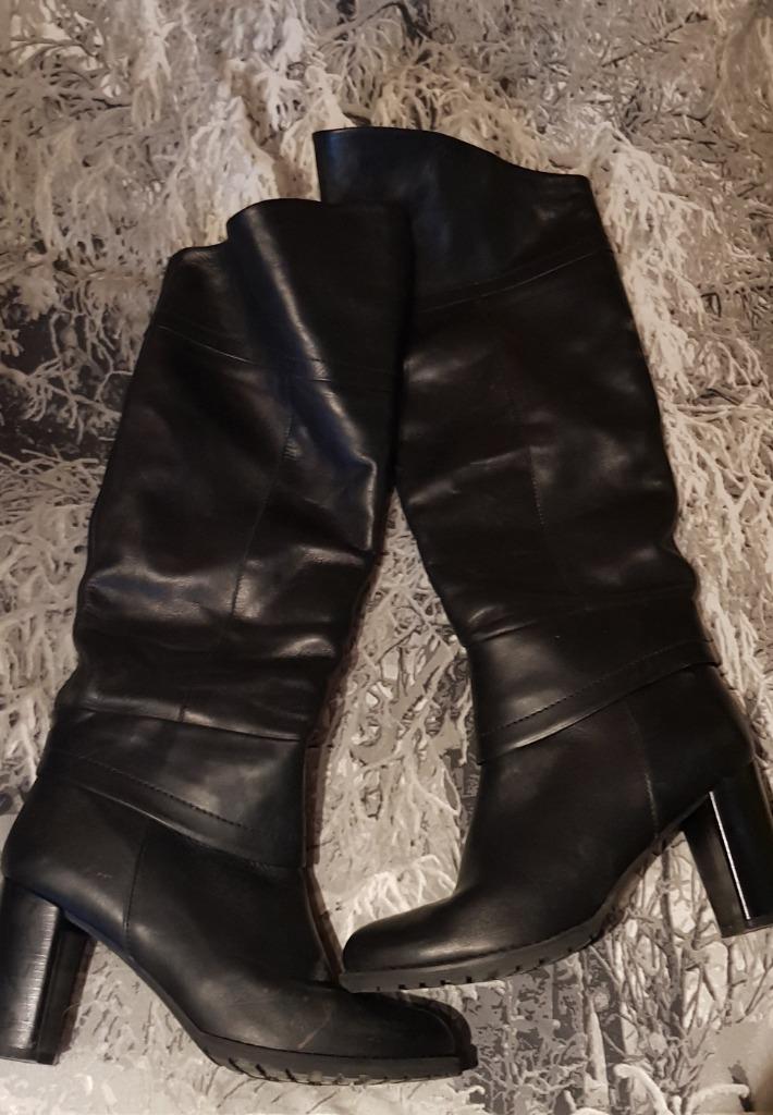 Laarzen M 40, Kleding | Dames, Schoenen, Hoge laarzen, Zwart, Ophalen of Verzenden, Zo goed als nieuw