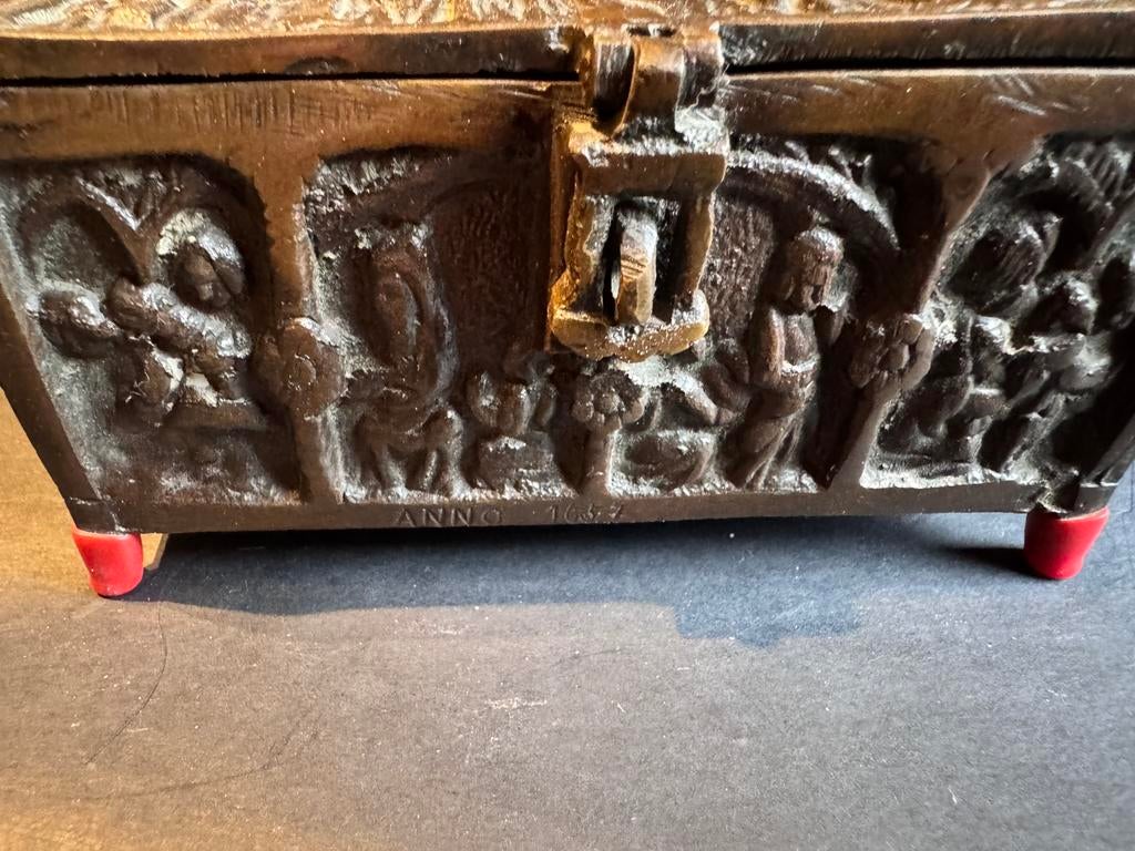 Bronzen kistje met taferelen, Antiek en Kunst, Ophalen of Verzenden, Brons