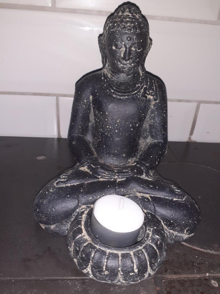 Superbe bouddha en pierre patinée avec bougeoir, Enlèvement ou Envoi, Neuf
