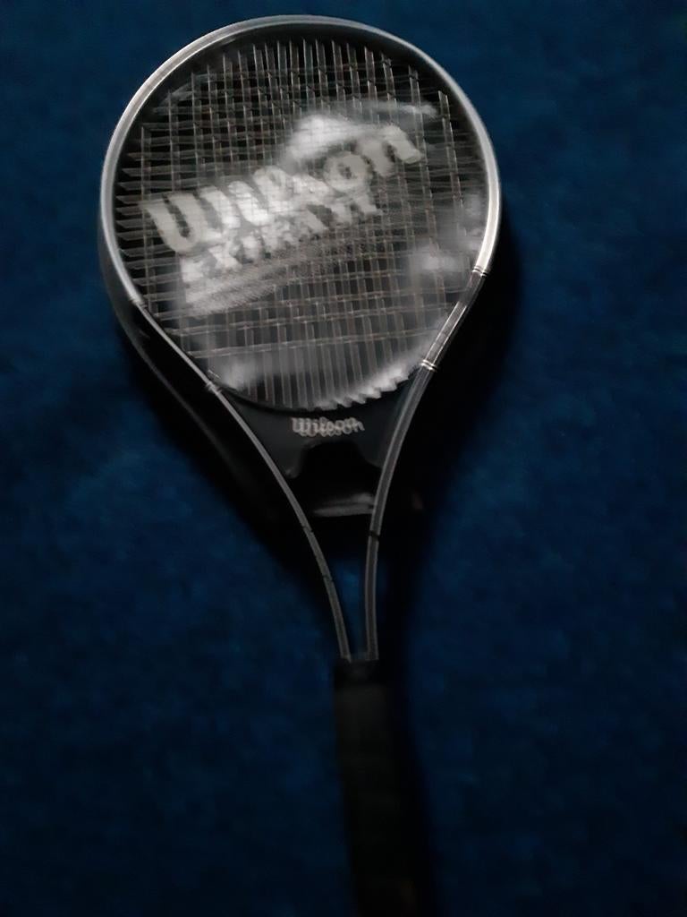 Tennisracket merk Wilson met hoes,goede staat, Ophalen, Gebruikt, Wilson