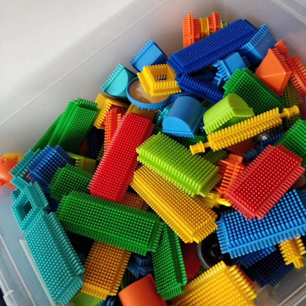 Bristle blocks Nopper. Eerste bouwset. Noppenspeelgoed, Kinderen en Baby's, Ophalen, Nopper