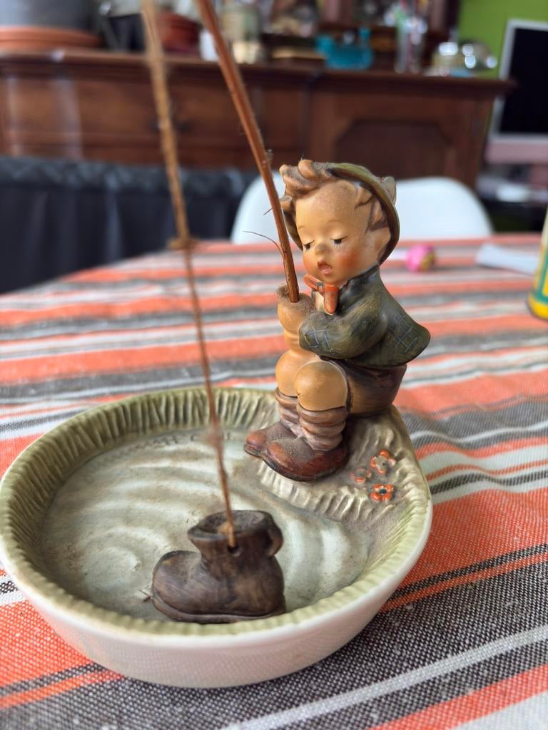 Hummel 1965 just fishing, Antiek en Kunst, Ophalen