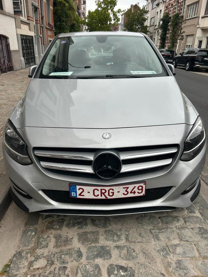MERCEDES B180 1.6 BENZINE, Auto's, Leder, 5 deurs, Particulier, Dealer onderhouden
