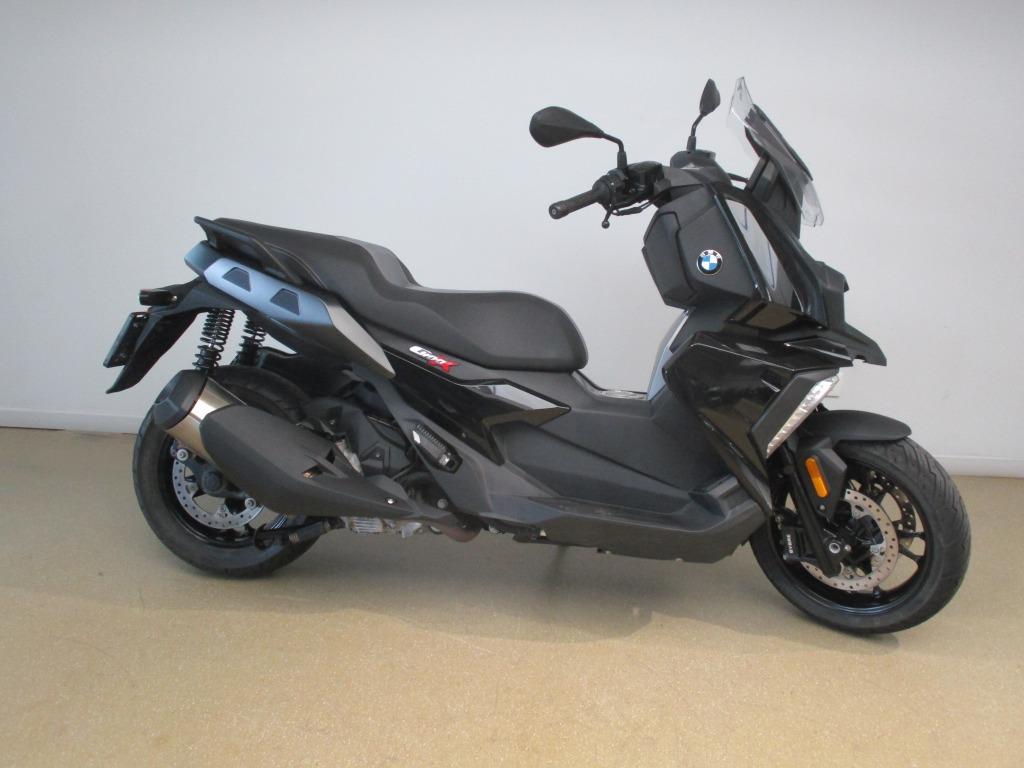 BMW C400X - BTW verrekenbaar - 12 maanden garantie, Motoren, Handvatverwarming, Scooter, Bedrijf, 12 t/m 35 kW