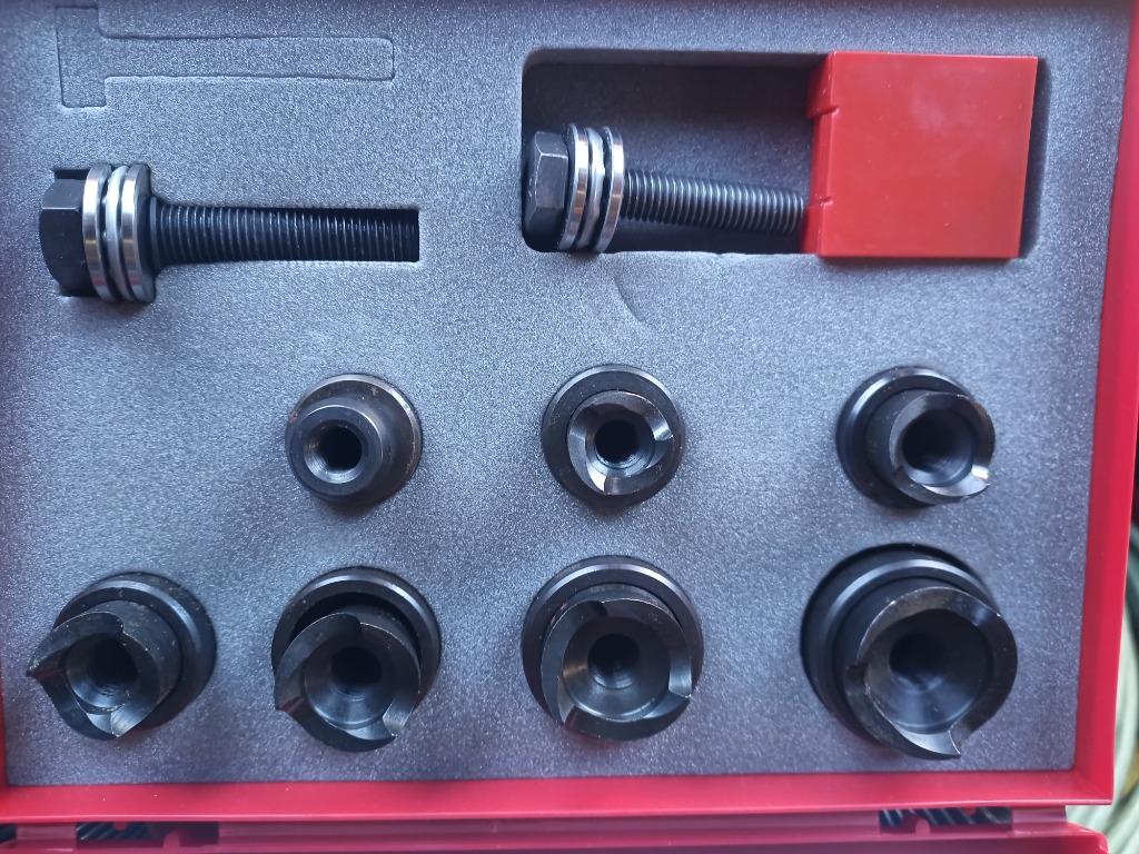 Outils Emporte-pièce pour le métal !, Enlèvement, Neuf, Rouge, Boîte