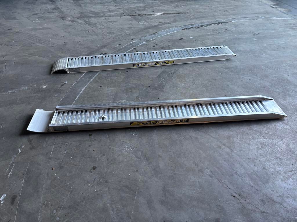 Nieuwe aluminium oprijplaten 250x30 3550kg per set rijplaten, Auto diversen, Aanhangers en Bagagewagens, Ophalen, Nieuw