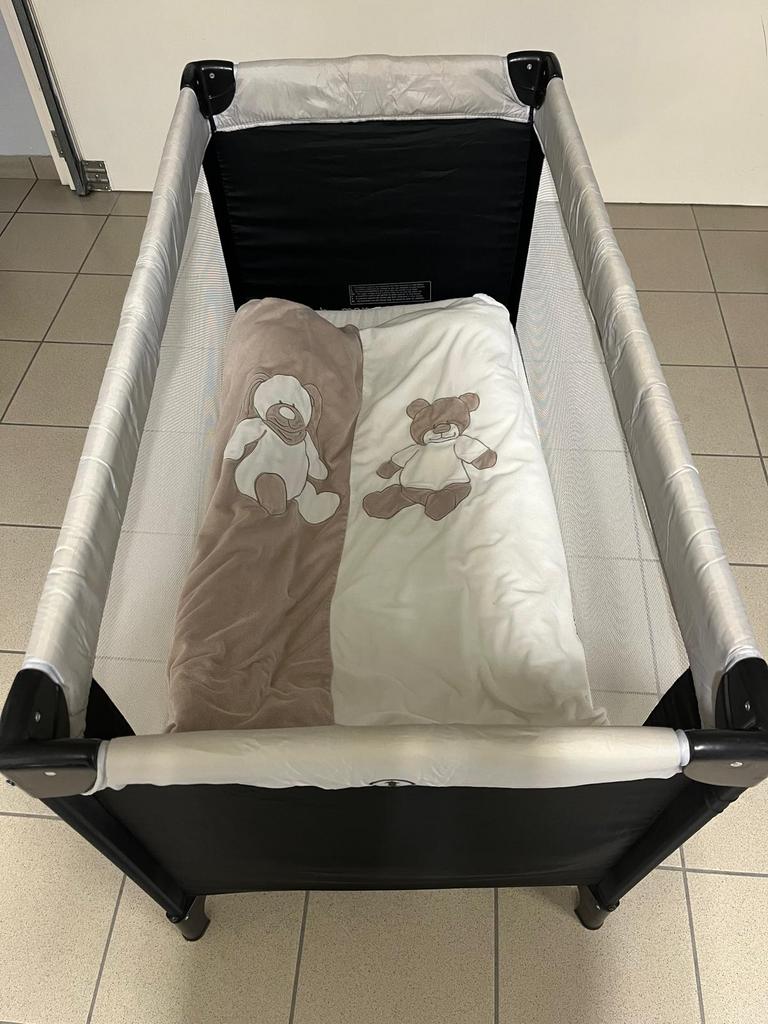 Reisbedje, Ophalen, Zo goed als nieuw, Ledikant