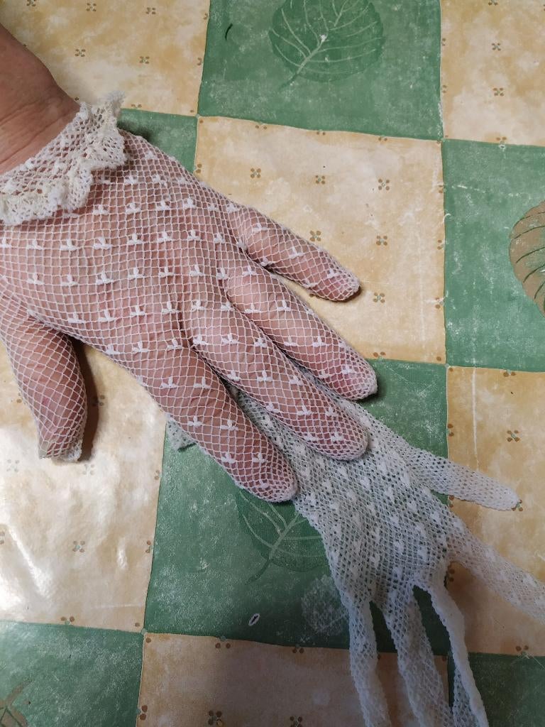 fijne kanten witte handschoentjes van trouwdag, Ophalen of Verzenden