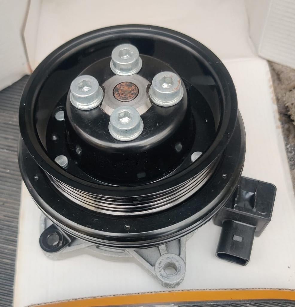 Waterpomp VW Touran 1T3 bj2011, Ophalen