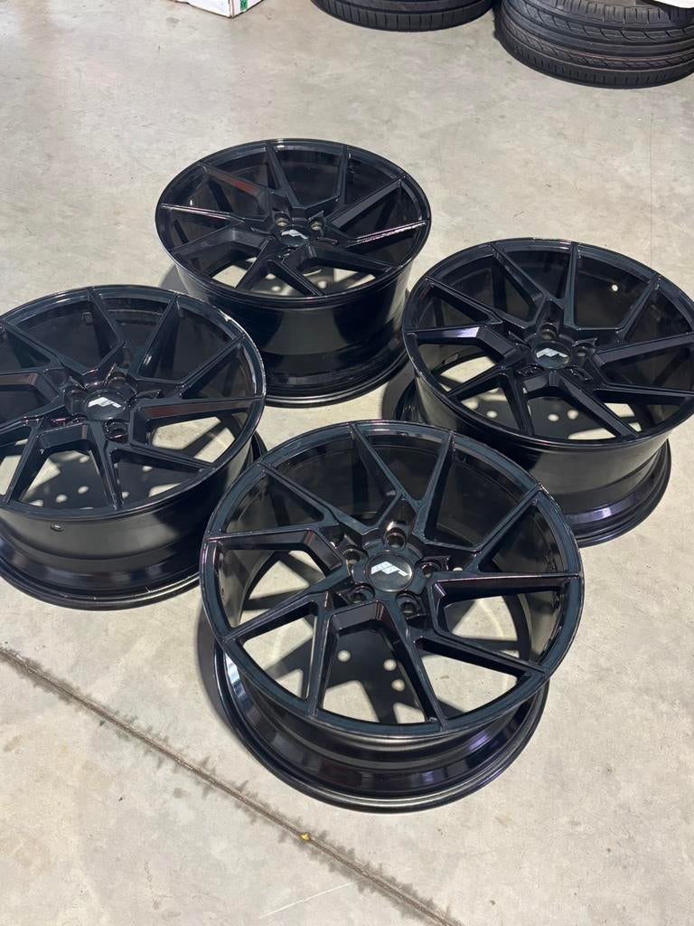19” japan racing jr33 gloss black, Ophalen of Verzenden