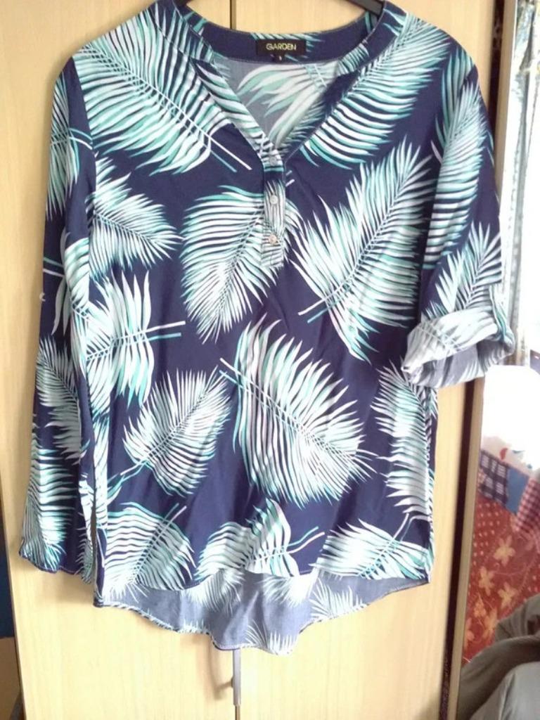 Blouse manches longues retroussables motifs tropicaux bleu/v, Taille 42/44 (L), Enlèvement ou Envoi, Garden, Comme neuf