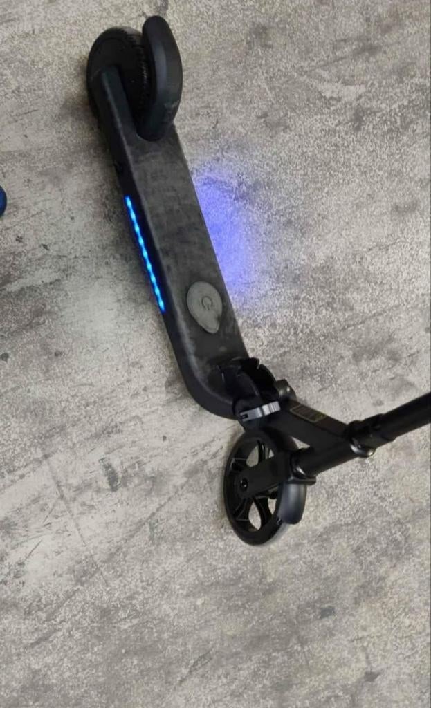 Te koop: NIEUW! Elektrische Kinderstep, Fietsen en Brommers, Ophalen of Verzenden