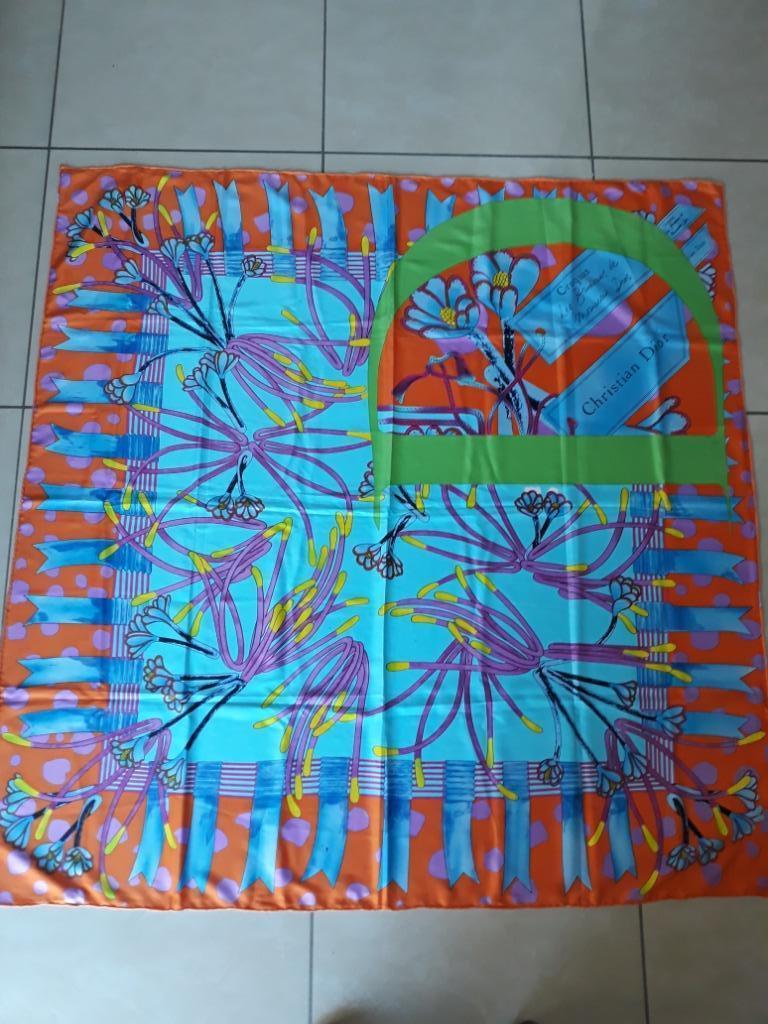 Foulard Christian DIOR, Enlèvement ou Envoi, Utilisé