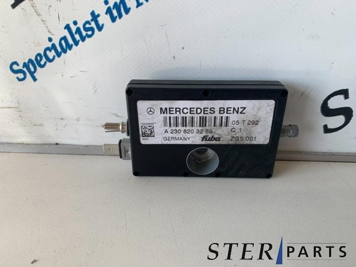 Antenne amplificateur d'un Mercedes SL, Enlèvement ou Envoi, 3 mois de garantie, Utilisé, Mercedes-Benz