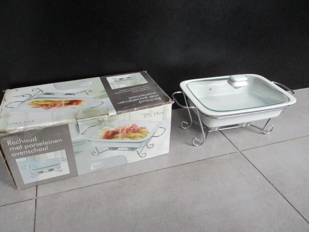 porselein serveer- ovenschotel en deksel en onderstel nieuw, Ophalen, Nieuw, Schaal of Schalen, Effen