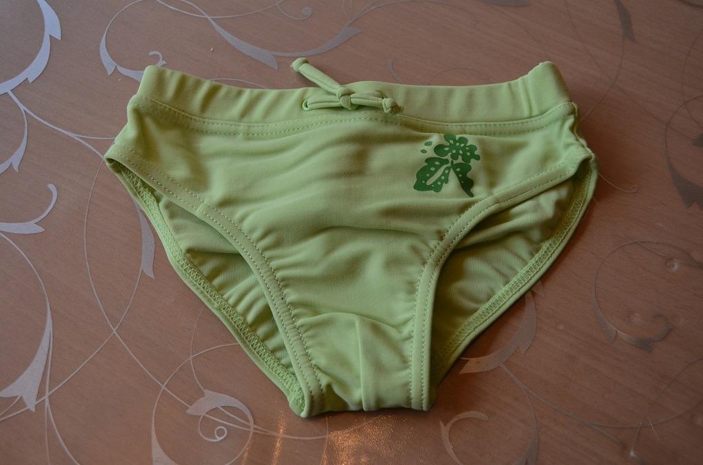 Baby basic bout'chou Zwembroek met zeewier groen 9 maand, Kinderen en Baby's, Babykleding | Baby-zwemkleding, Bout'chou, Nieuw
