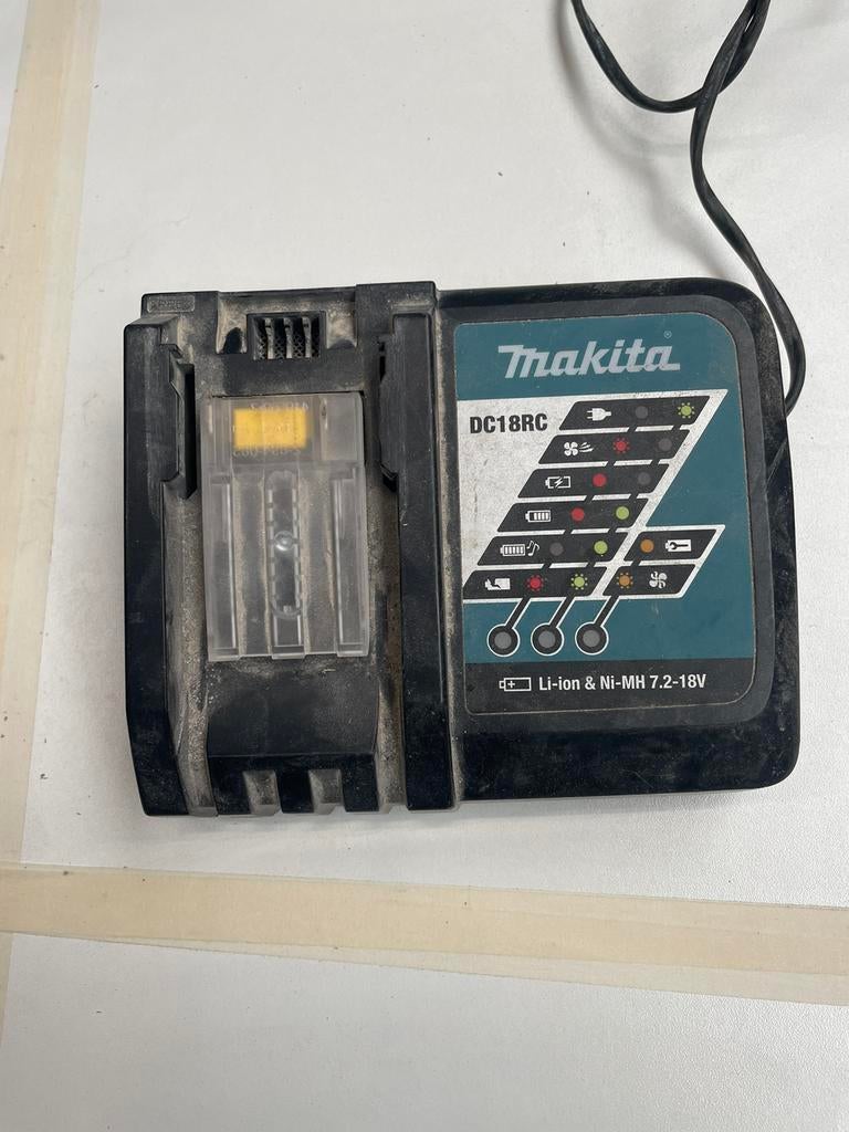 Lader Makita, Enlèvement, Comme neuf
