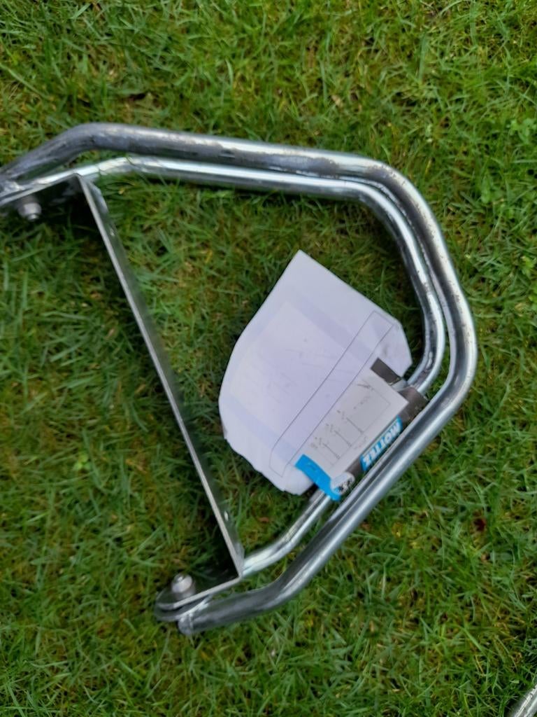 fietsbeugel MOTTEZ- draaibaar - muurbevestiging, Ophalen, Nieuw